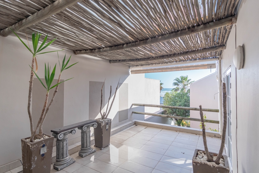 3 Bedroom Property for Sale in Van Riebeeckstrand Western Cape